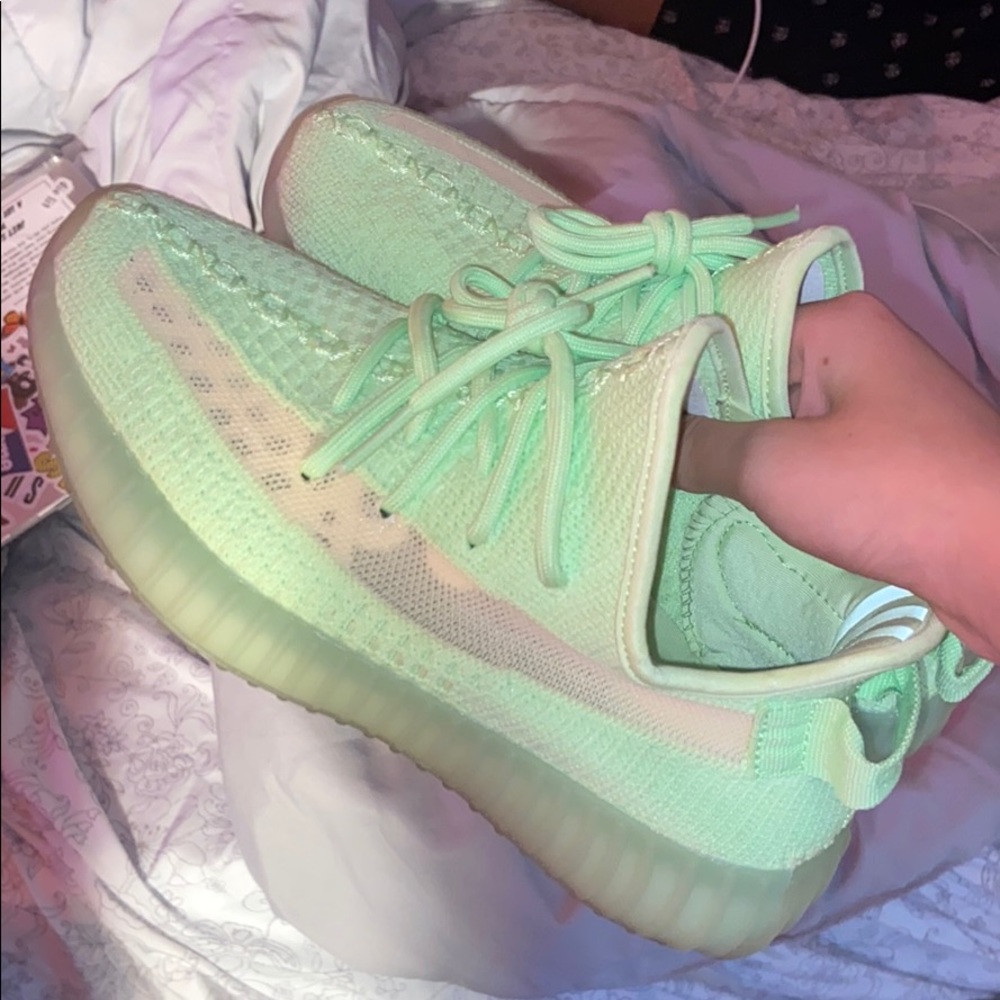 Yeezy Boost 350 V2 Glow